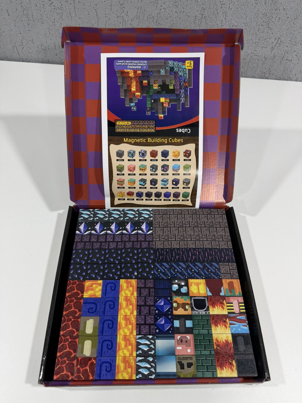 Дитячий магнітний конструктор Minecraft "Підземелля та лава" 100шт